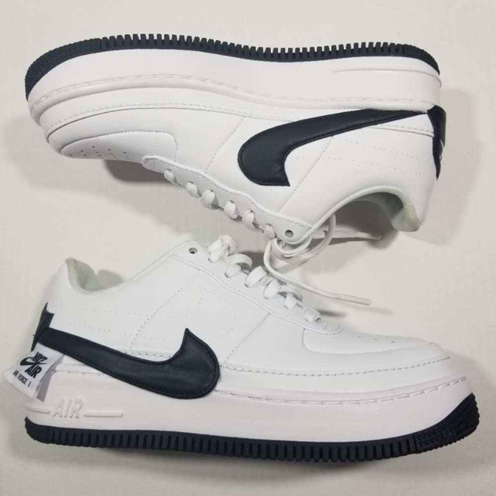 Nike Jesters